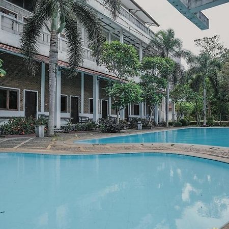 فندق سيرانغفي  Reddoorz Near Pantai Florida Anyer المظهر الخارجي الصورة