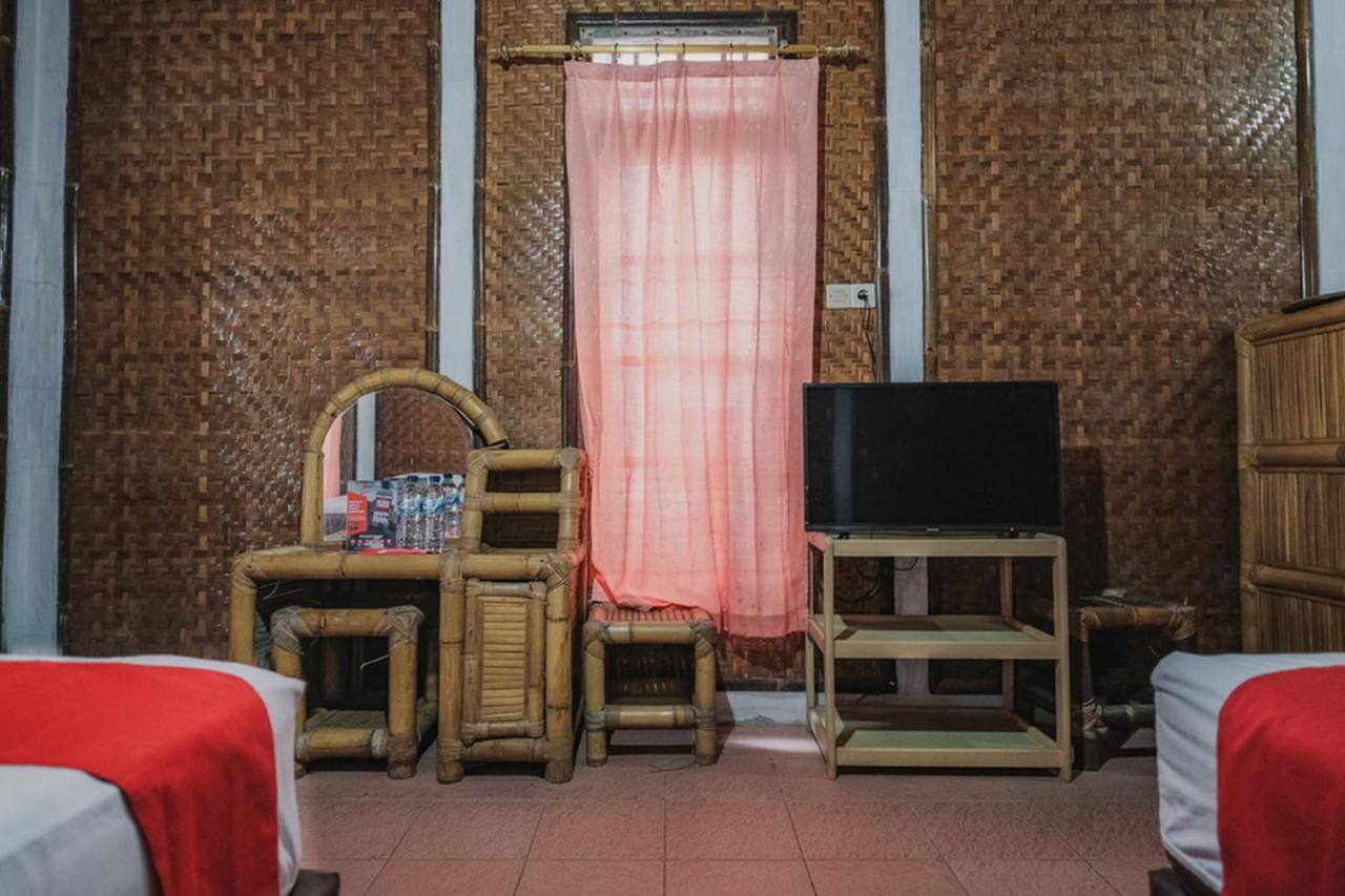 فندق سيرانغفي  Reddoorz Near Pantai Florida Anyer المظهر الخارجي الصورة