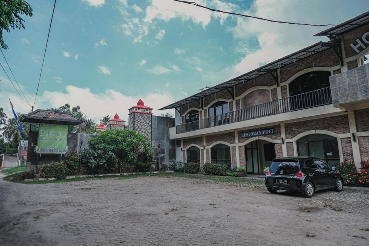 فندق سيرانغفي  Reddoorz Near Pantai Florida Anyer المظهر الخارجي الصورة