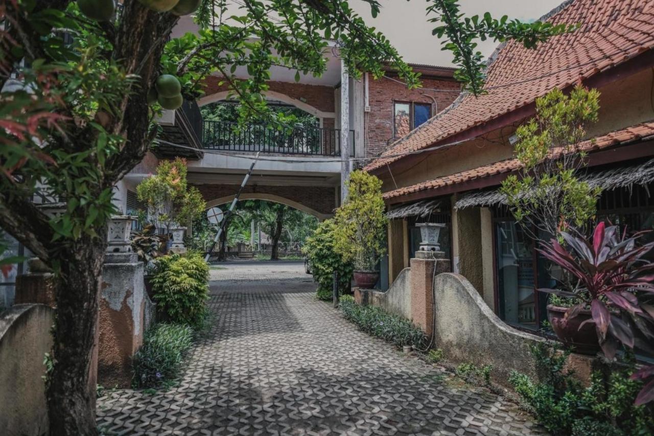 فندق سيرانغفي  Reddoorz Near Pantai Florida Anyer المظهر الخارجي الصورة