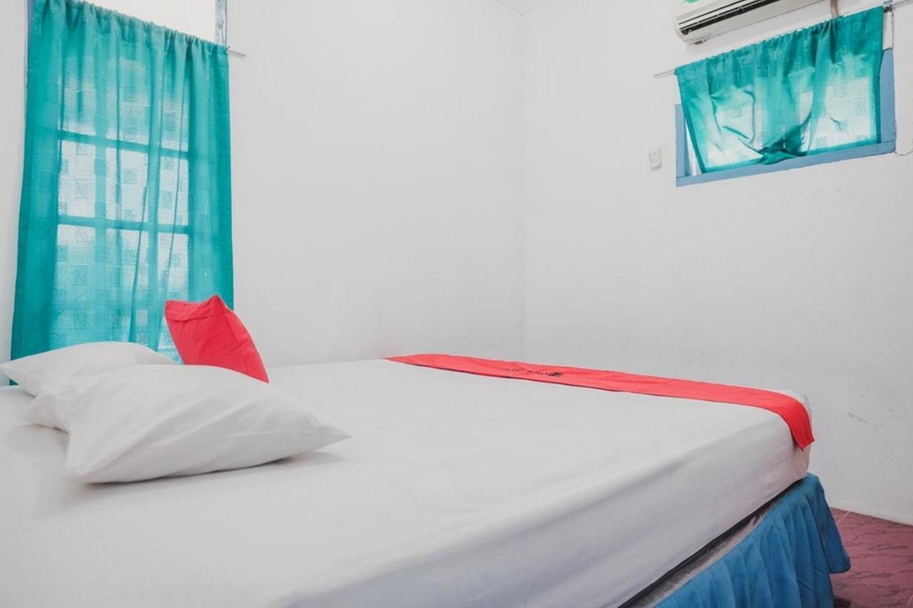 فندق سيرانغفي  Reddoorz Near Pantai Florida Anyer المظهر الخارجي الصورة