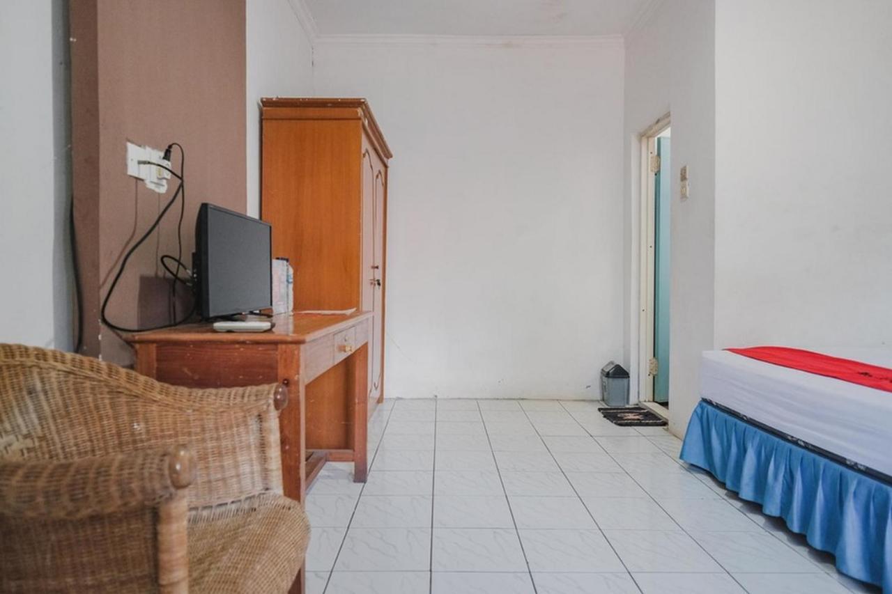 فندق سيرانغفي  Reddoorz Near Pantai Florida Anyer المظهر الخارجي الصورة