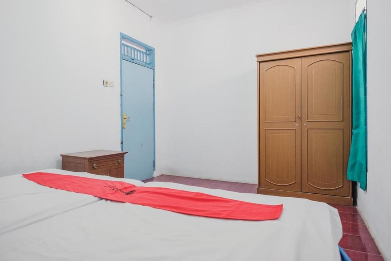 فندق سيرانغفي  Reddoorz Near Pantai Florida Anyer المظهر الخارجي الصورة