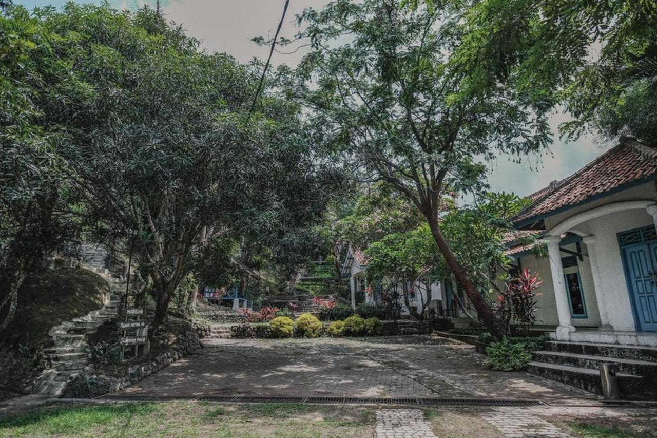 فندق سيرانغفي  Reddoorz Near Pantai Florida Anyer المظهر الخارجي الصورة