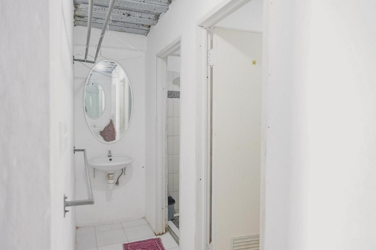 فندق سيرانغفي  Reddoorz Near Pantai Florida Anyer المظهر الخارجي الصورة