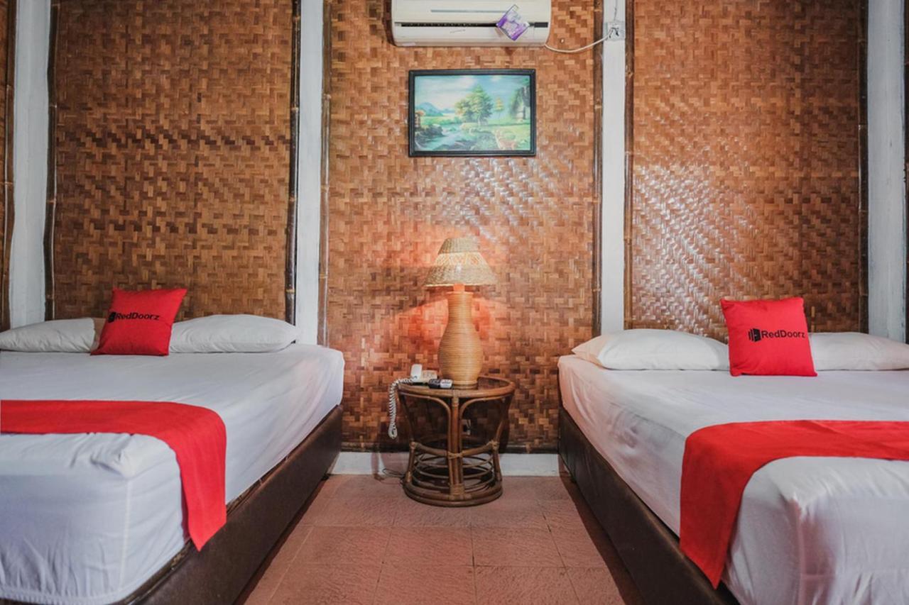 فندق سيرانغفي  Reddoorz Near Pantai Florida Anyer المظهر الخارجي الصورة