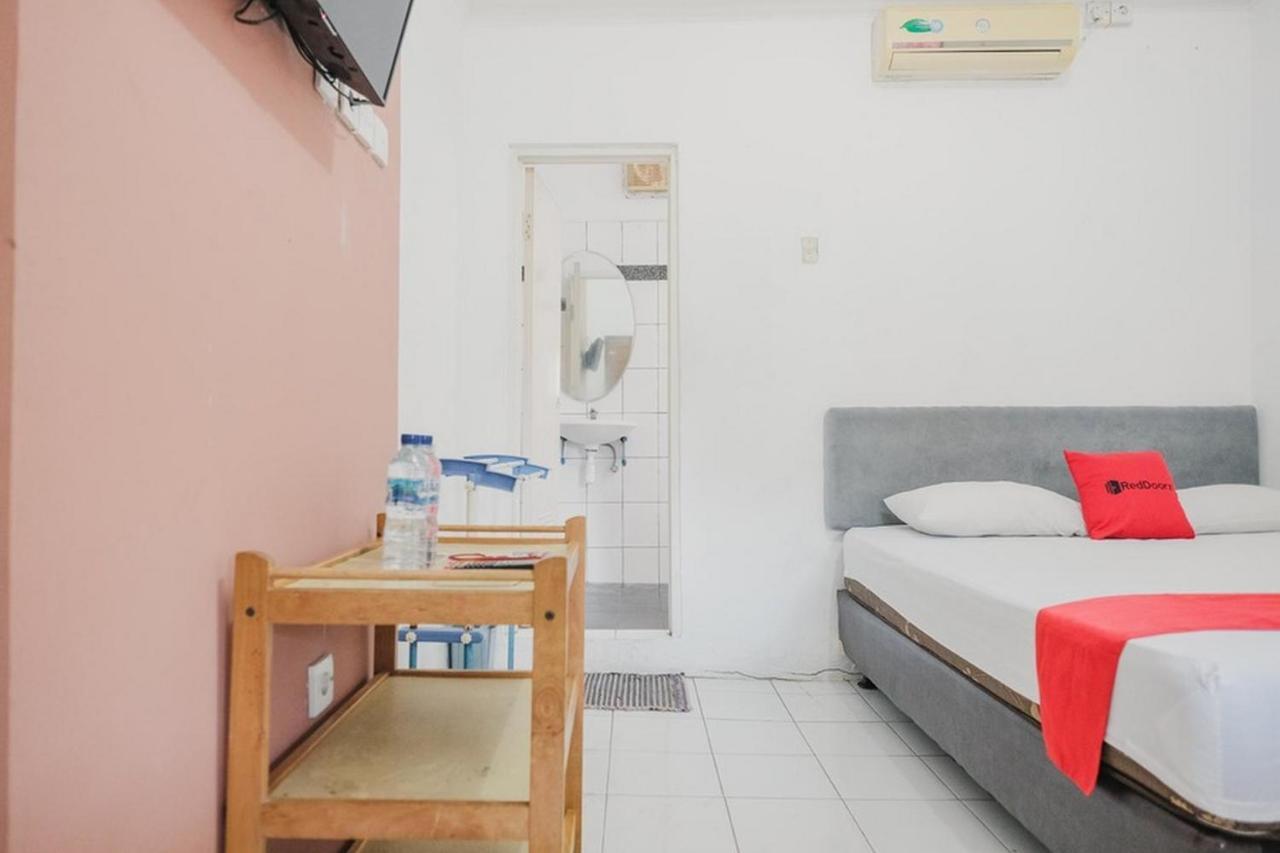 فندق سيرانغفي  Reddoorz Near Pantai Florida Anyer المظهر الخارجي الصورة