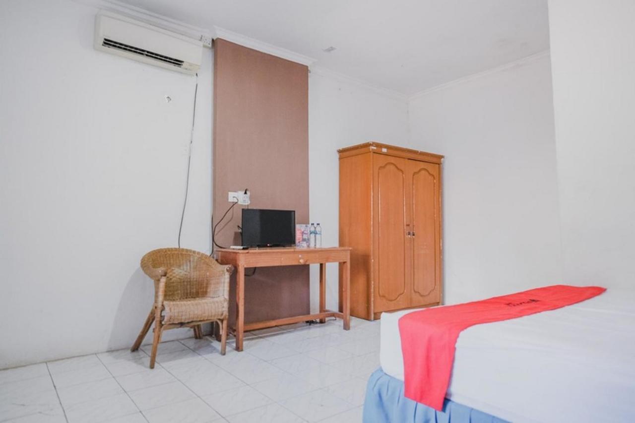 فندق سيرانغفي  Reddoorz Near Pantai Florida Anyer المظهر الخارجي الصورة